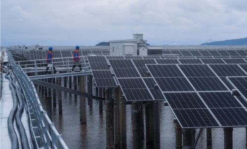 浙江大型光伏项目实现上层发电与下层水产养殖协调发展